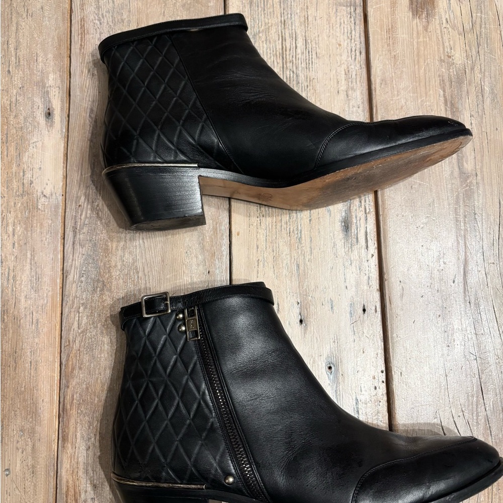 Chloe Black Quilted Ankle Boots